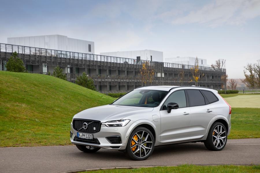  Volvo XC60 T8 Polestar Engineered 2019 года  (WW) (фото 4 из 12)